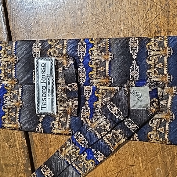 Tesoro Rosso Tie - Picture 9 of 9